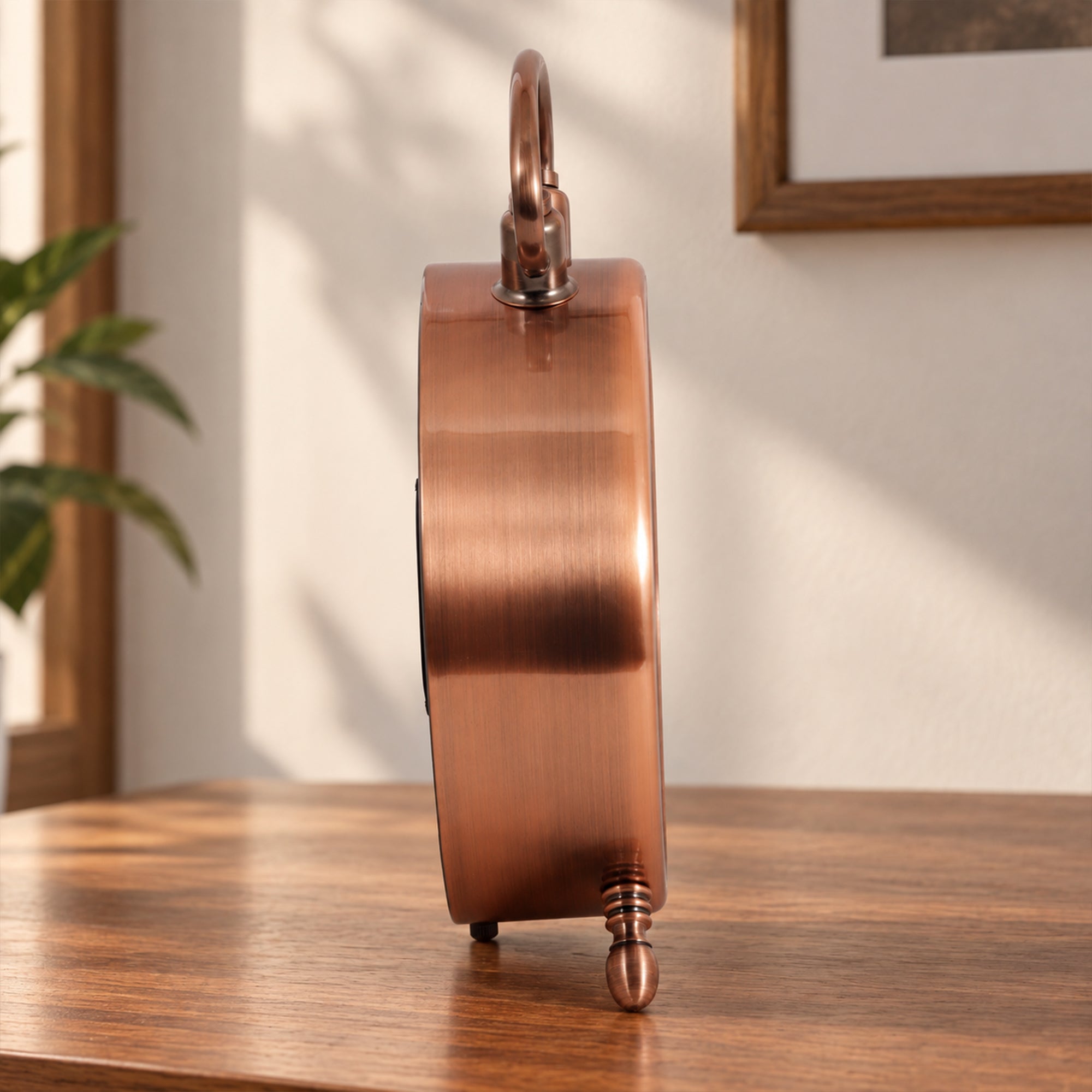 The Chronos Kinetic Table Clock